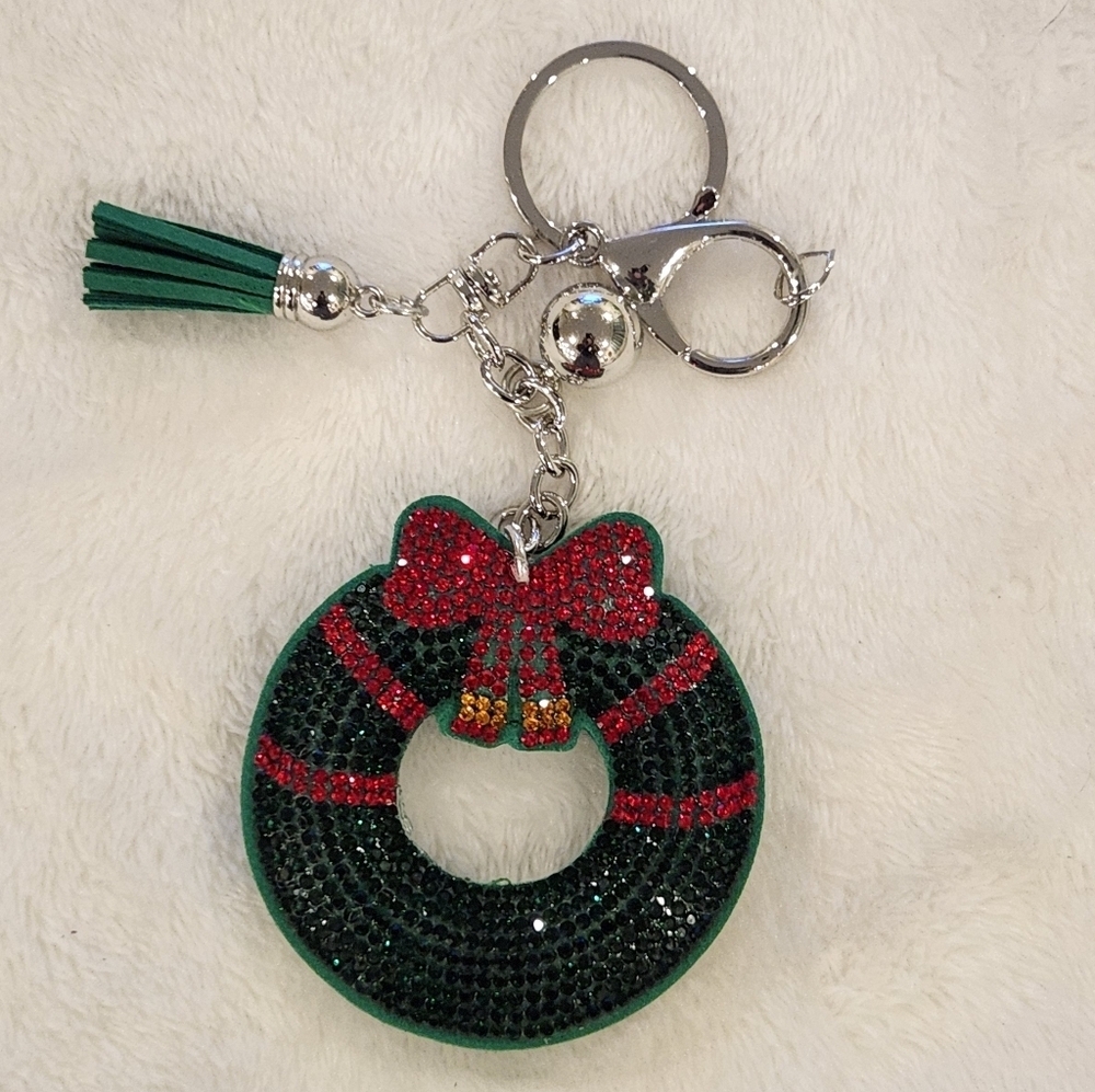 Festive Green and Red Christmas Wreath Keychain Bag Charm